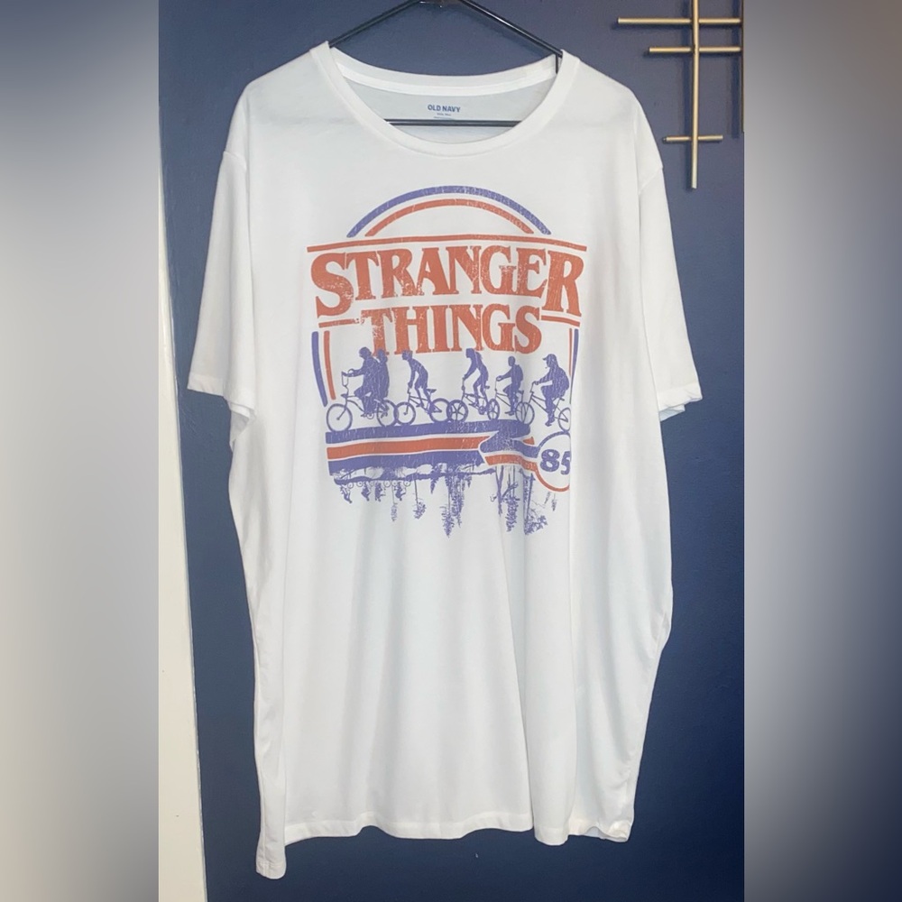 Old Navy “Stranger Things” 3XLT